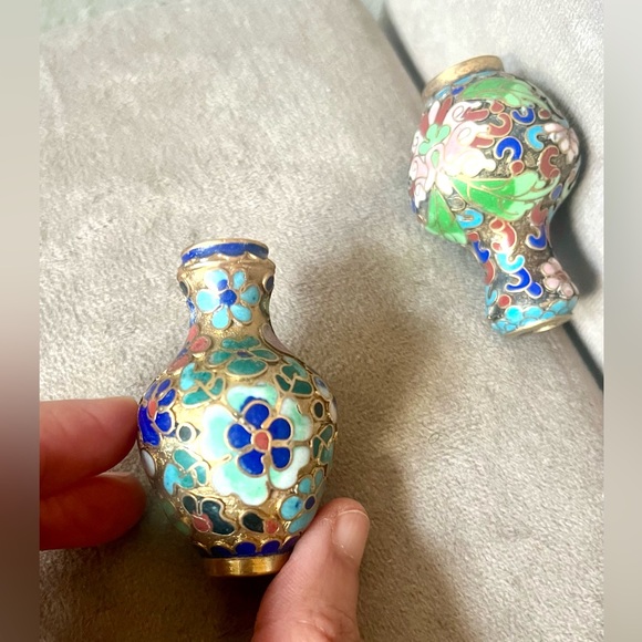 VTG Miniature Vases Chinese Cloisonne Enamel Yellow Brass Multicolor Floral - Picture 5 of 11
